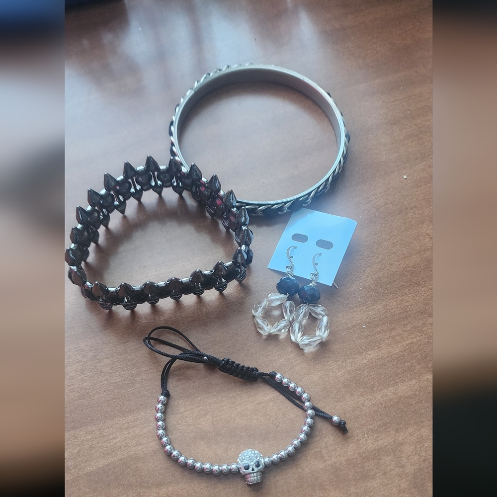 Jewelry bundle 5/$25